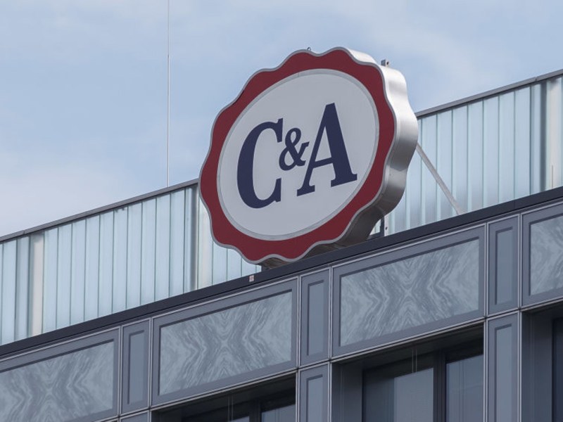 C&A Logo auf einem Store