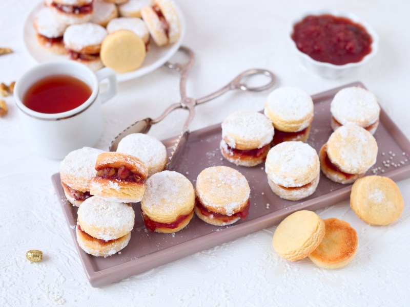 Marzipan Plätzchen mit Marmelade