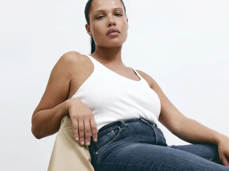 H&M Model mit Skinny Jeans