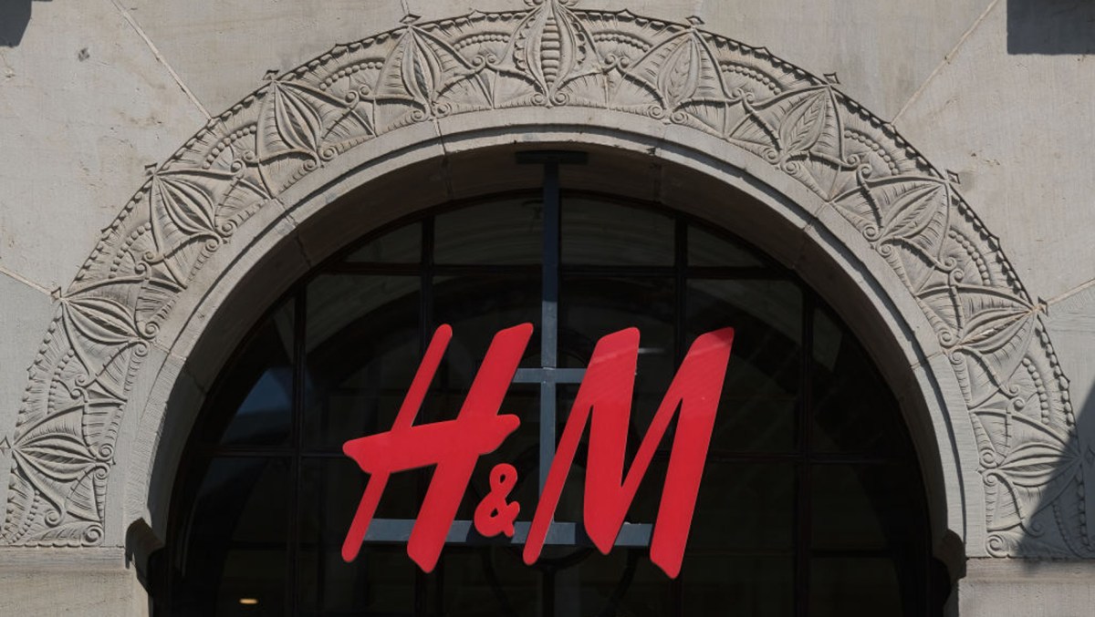 H&M Logo Store