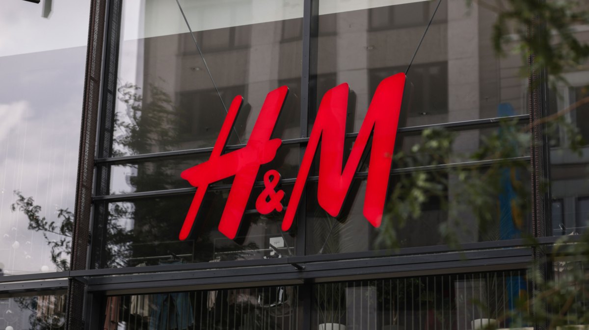 H&M-Logo an einer H&M-Filiale