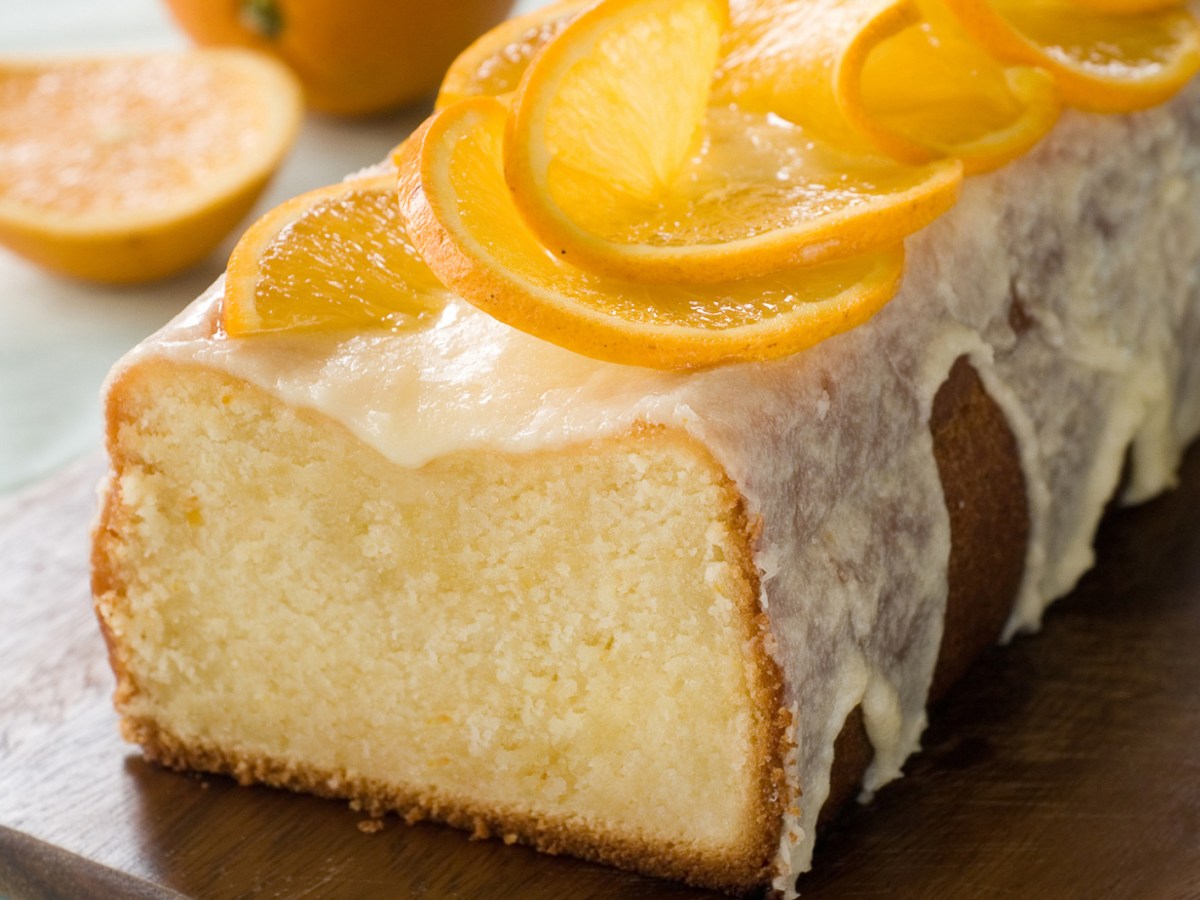 Fruchtig, fluffig, himmlisch: Rezept für einen einfachen Orangensaft-Kuchen