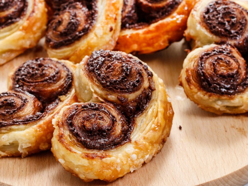 Blätterteig Schweineohren mit Nutella-Füllung.