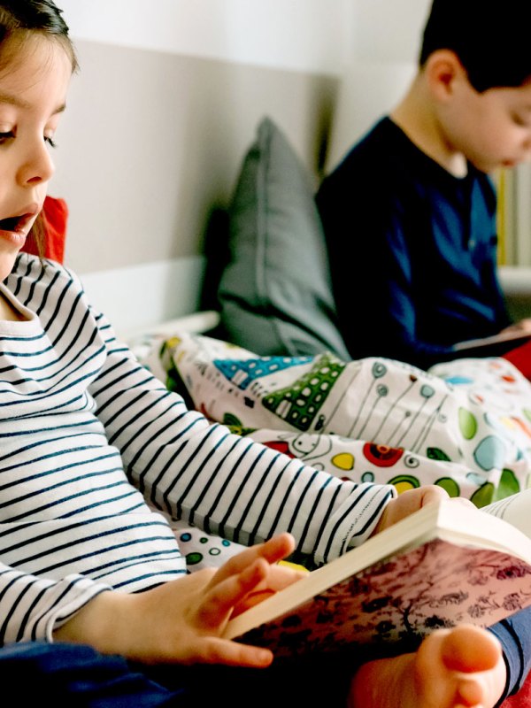 Lesespaß-Deal: So machst du dein Kind zum Bücherwurm