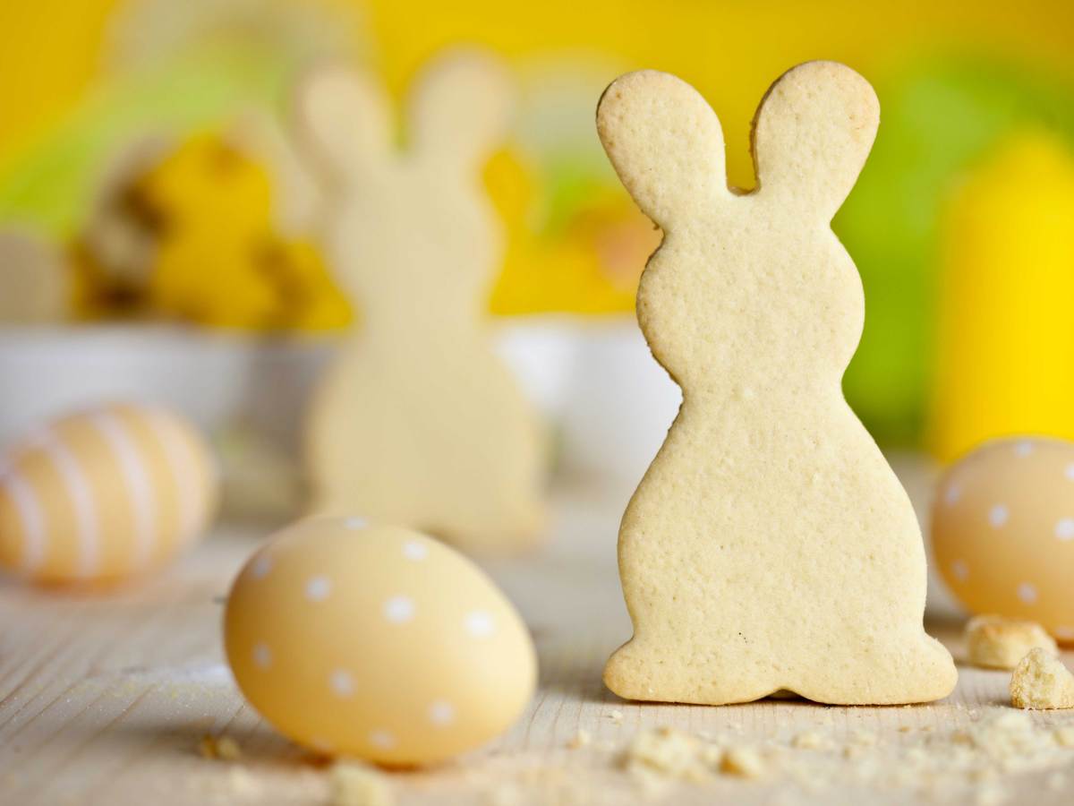 Süß, bunt, unwiderstehlich: Zwei Blitzrezepte für umwerfende Osterplätzchen