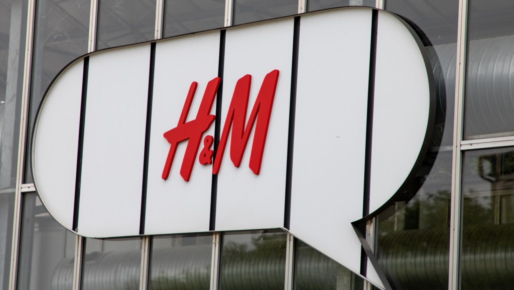 35 statt 185 Euro: Der „Panda“-Sneaker von H&M sieht aus wie ein gehyptes It-Piece