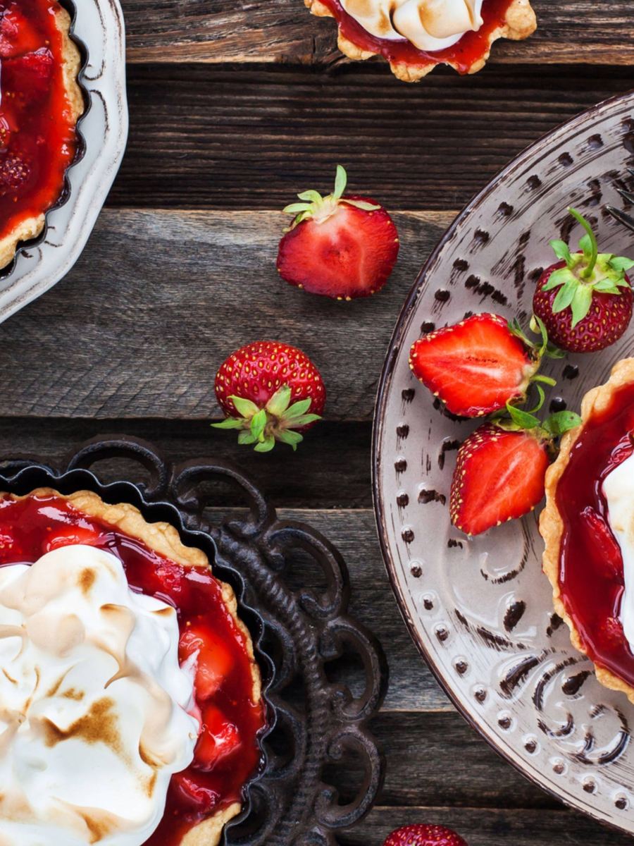 Perfektes Muttertag-Rezept: Mini-Tartes mit Erdbeere und Rhabarber