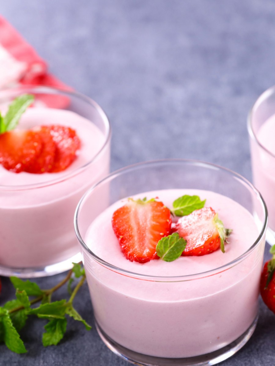 3 Zutaten: Himmlisch fluffige Erdbeer-Mousse im Glas – ohne Gelatine