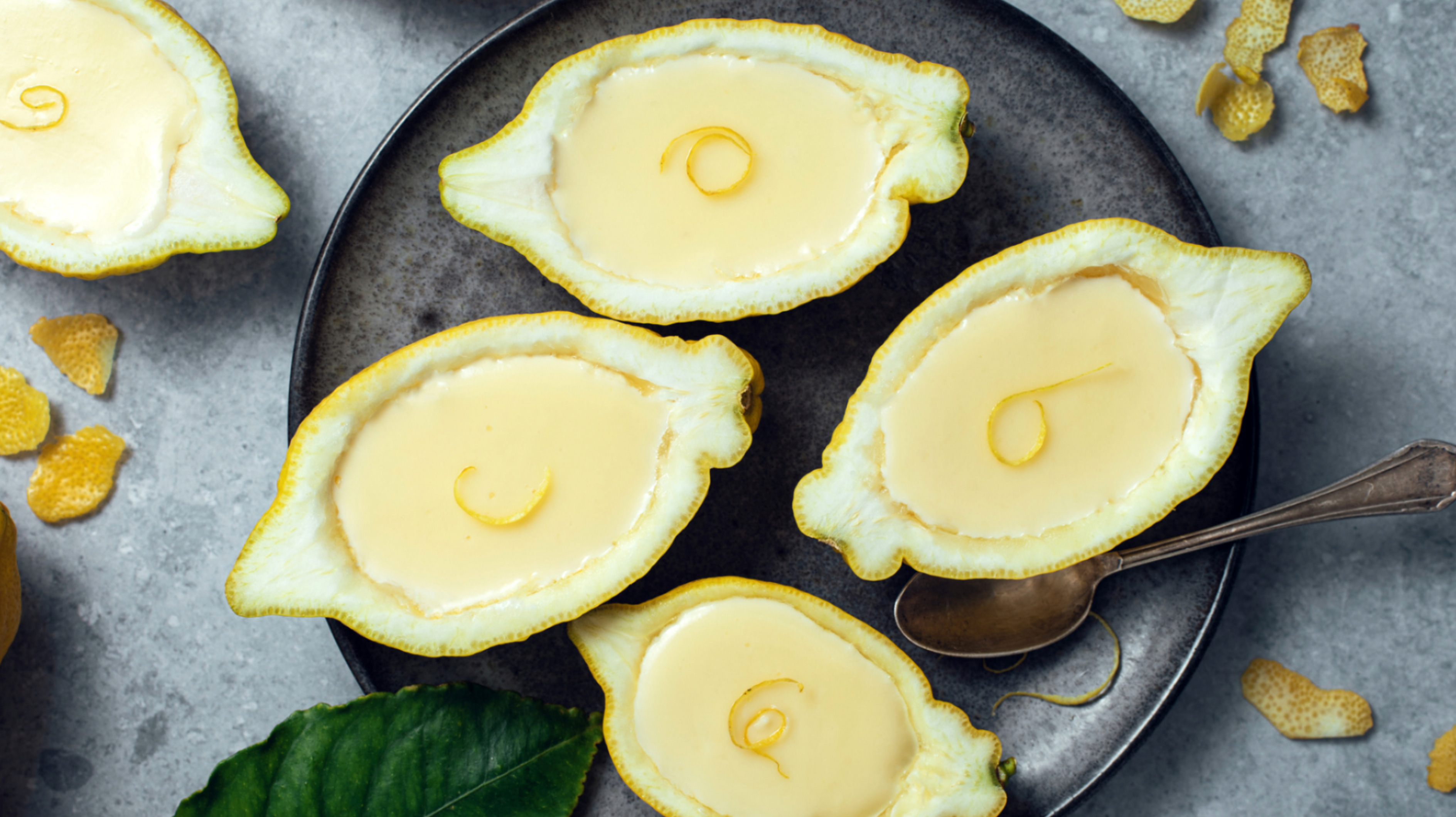 Himmlisches-Sommerdessert-Zitronen-Limoncello-Creme-aus-nur-4-Zutaten