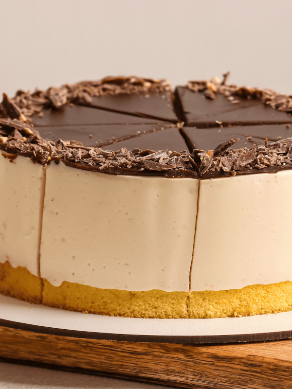 „Vogelmilch“-Torte: Himmlischer Kuchen-Traum mit Cremefüllung