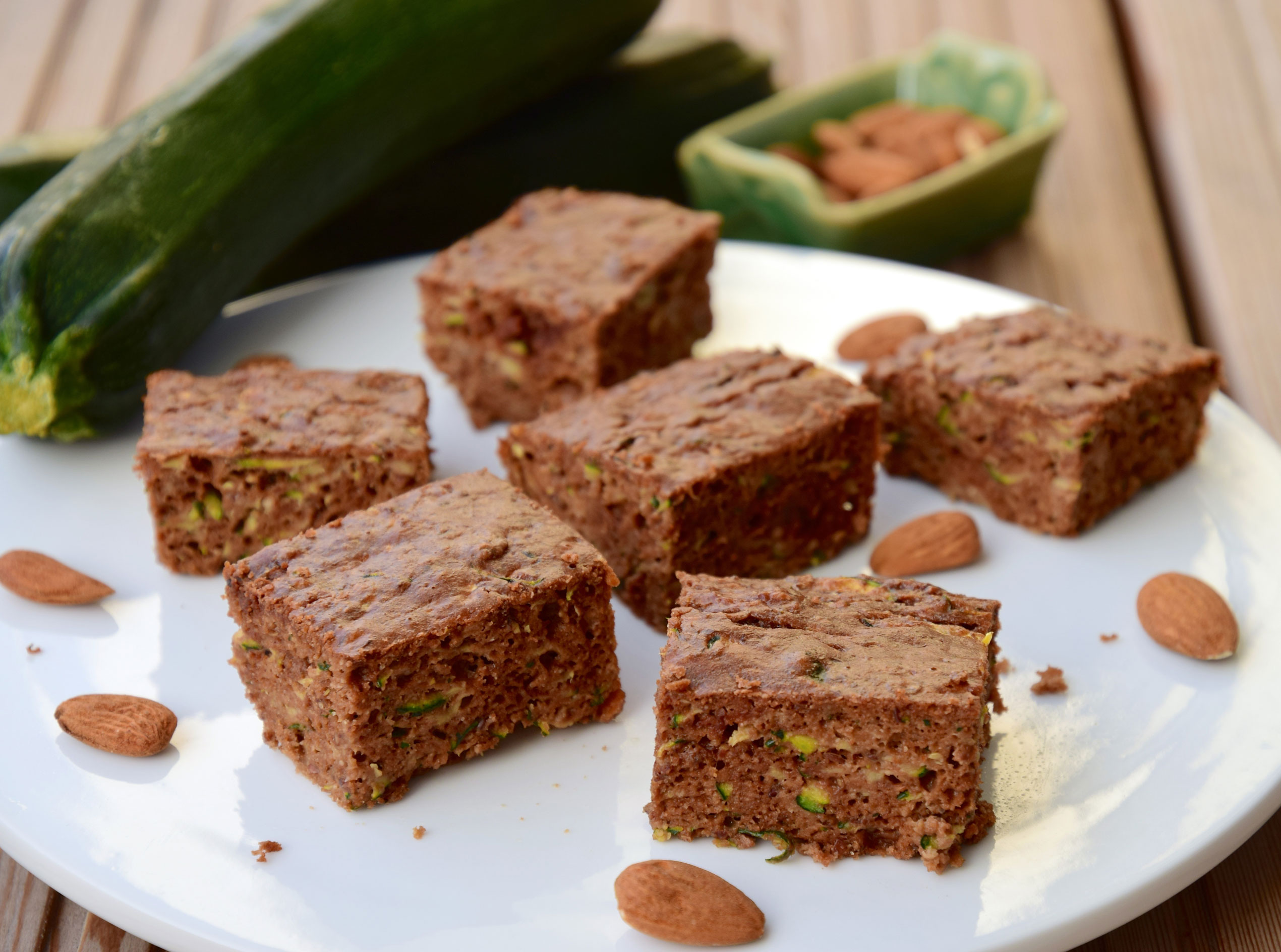 Low-Carb Zucchini-Brownies: Saftig, schokoladig und ganz ohne Reue