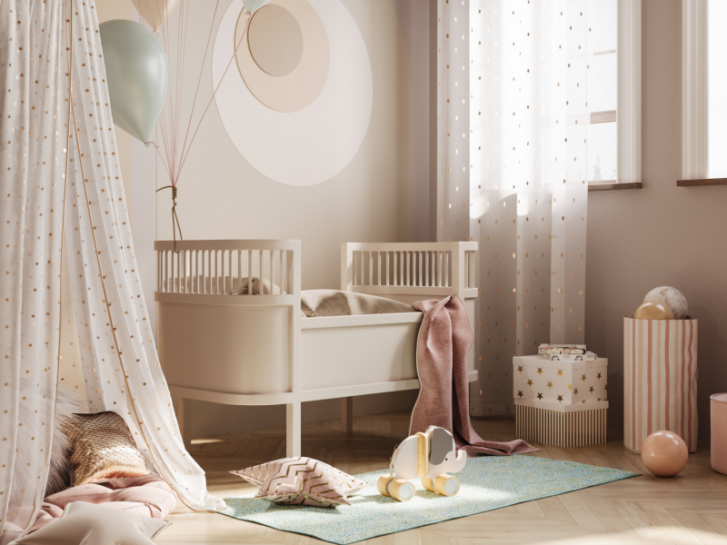 Modernes Kinderzimmer in Creme mit Kinderbett,Tipi, Luftballons und Kommode