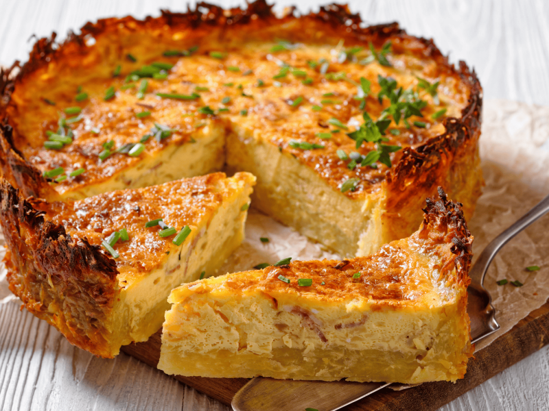 Quiche Lorraine mit Kartoffeln als Boden.