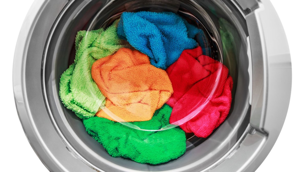 Waschmaschine mit bunter 60 Grad Wäsche
