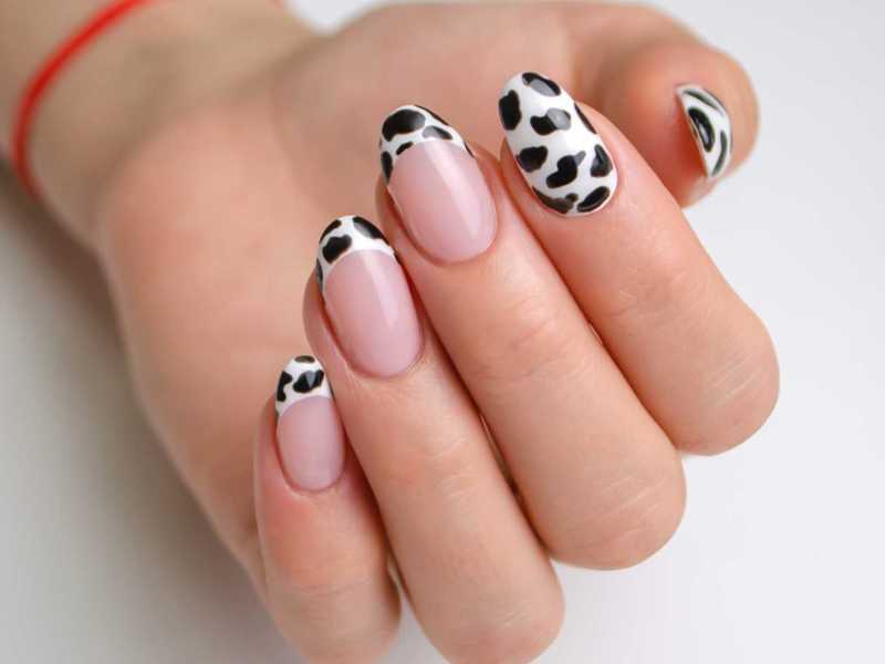 Gelnägel mit Animal Print French Nails