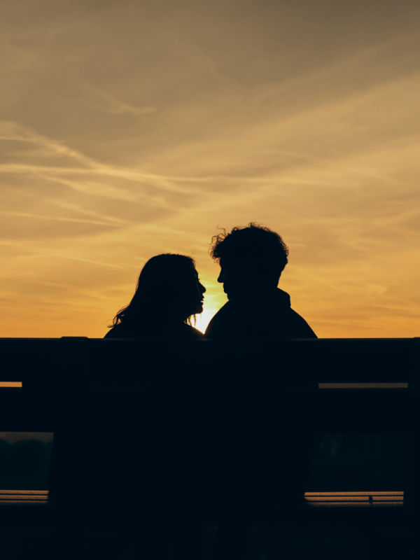 Single-Horoskop ab dem 19. Mai: Diese Sternzeichen werden zum Flirt-Magnet