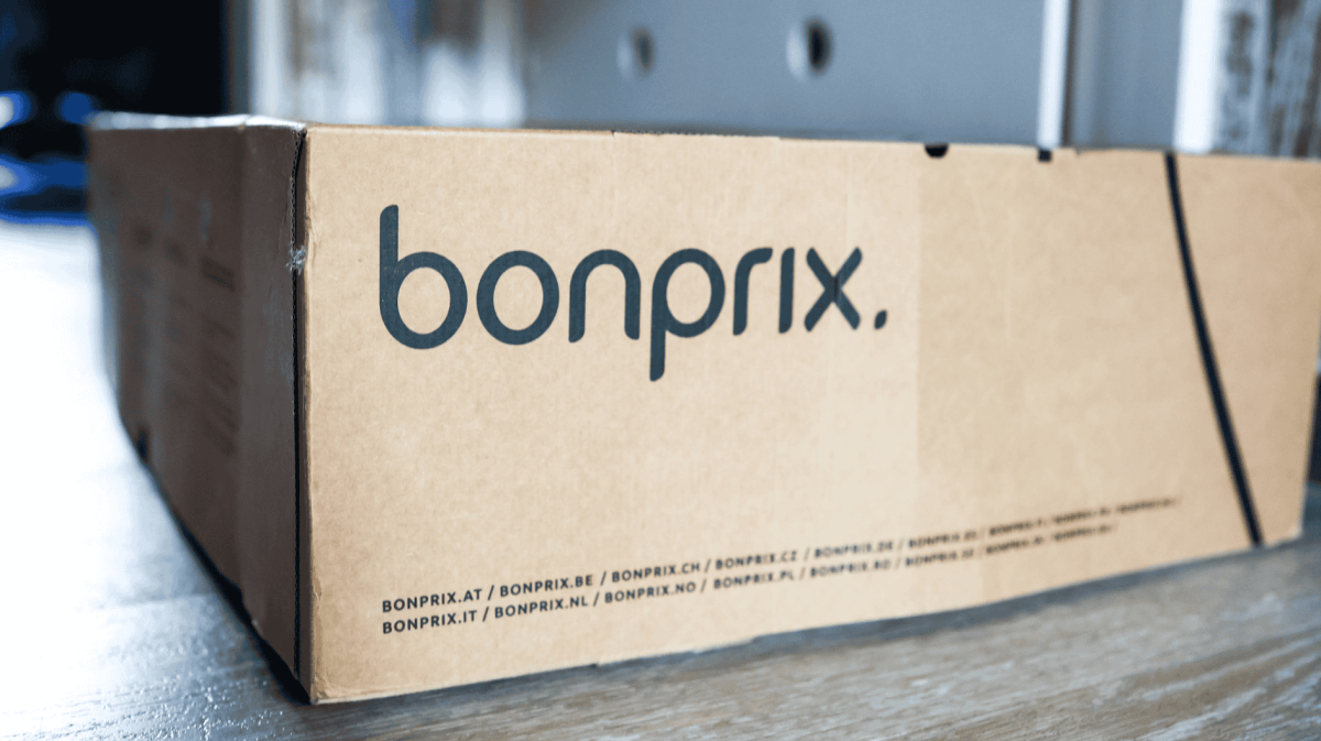 Karton von Bonprix